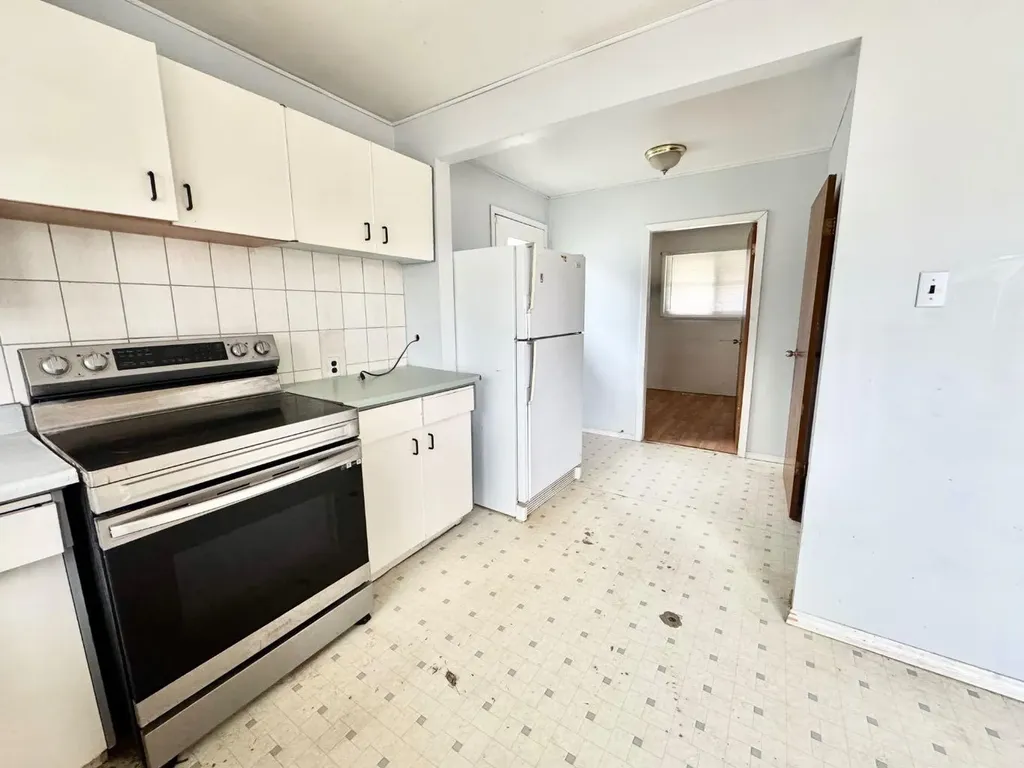 5536 47a Street Whitecourt AB T7S 1B2