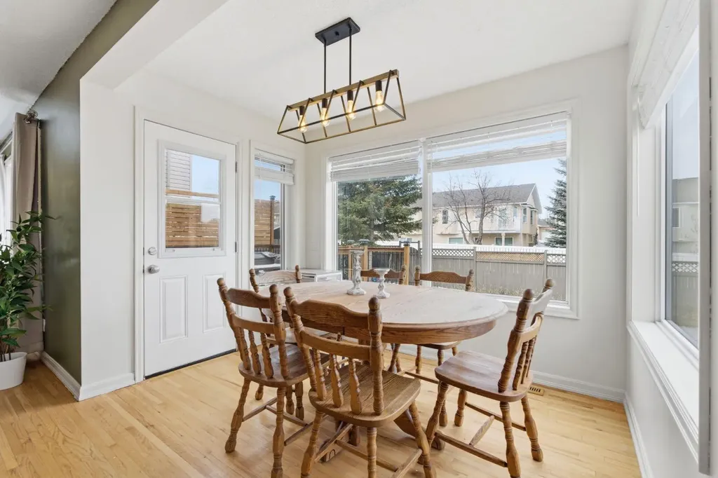 412 Sheep River Point Okotoks AB T1S1S3
