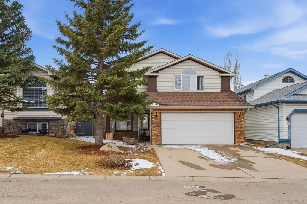 412 Sheep River Point Okotoks AB T1S1S3