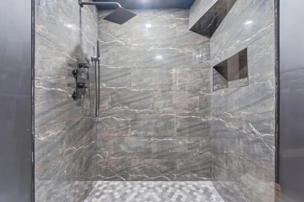 412 Sheep River Point Okotoks AB T1S1S3