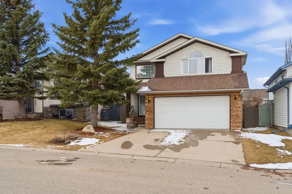 412 Sheep River Point Okotoks AB T1S1S3