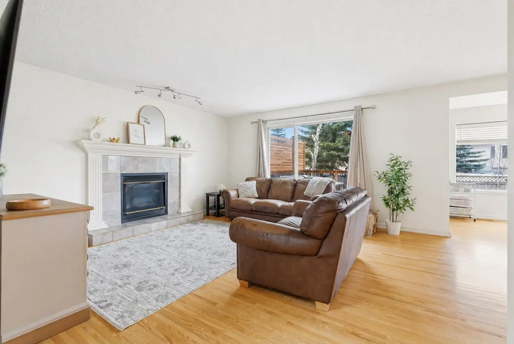 412 Sheep River Point Okotoks AB T1S1S3