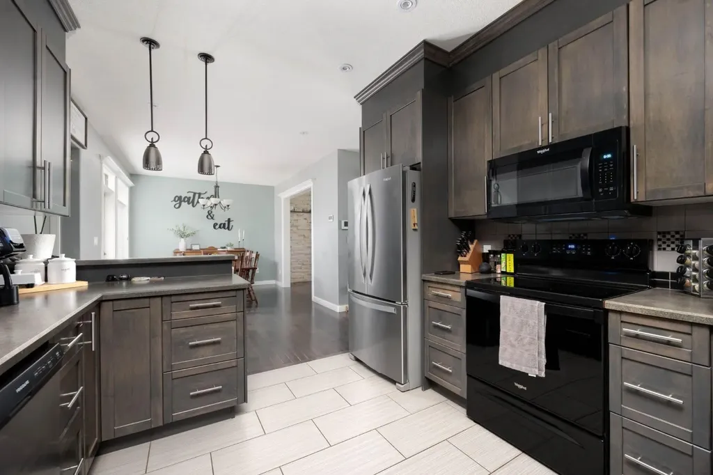 104 Crane Rise Fort Mcmurray AB t9k 0r6