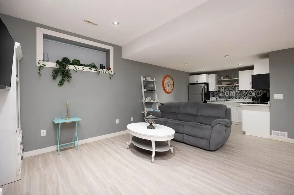 104 Crane Rise Fort Mcmurray AB t9k 0r6