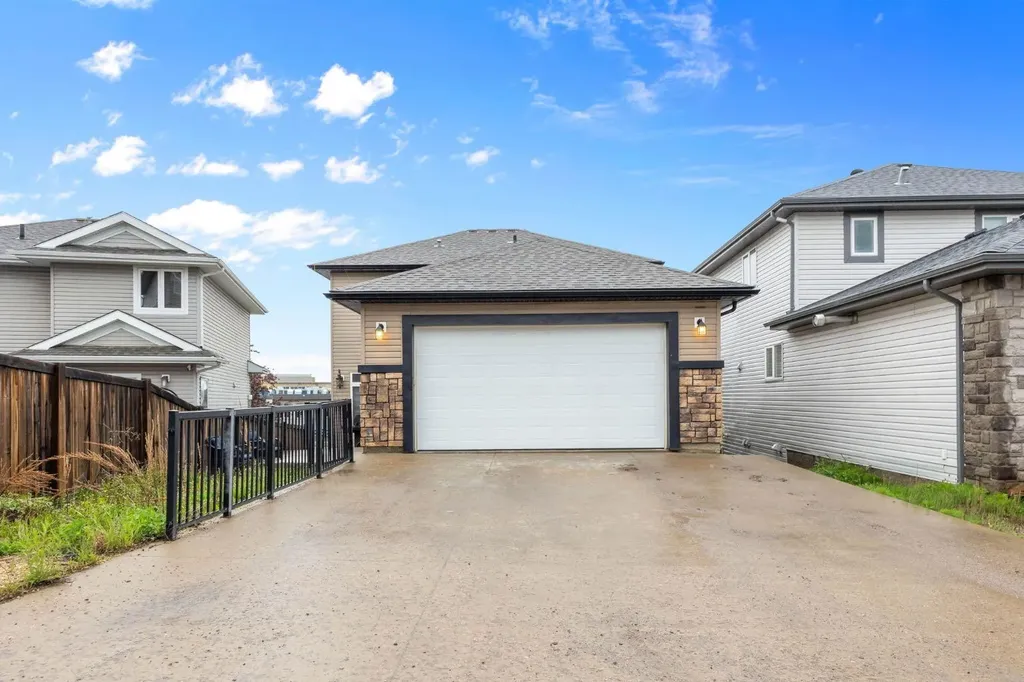 104 Crane Rise Fort Mcmurray AB t9k 0r6