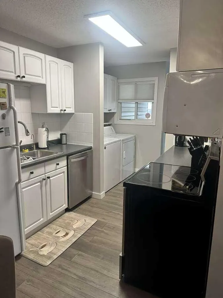 7201 Poplar Drive Grande Prairie AB T8V 6C5