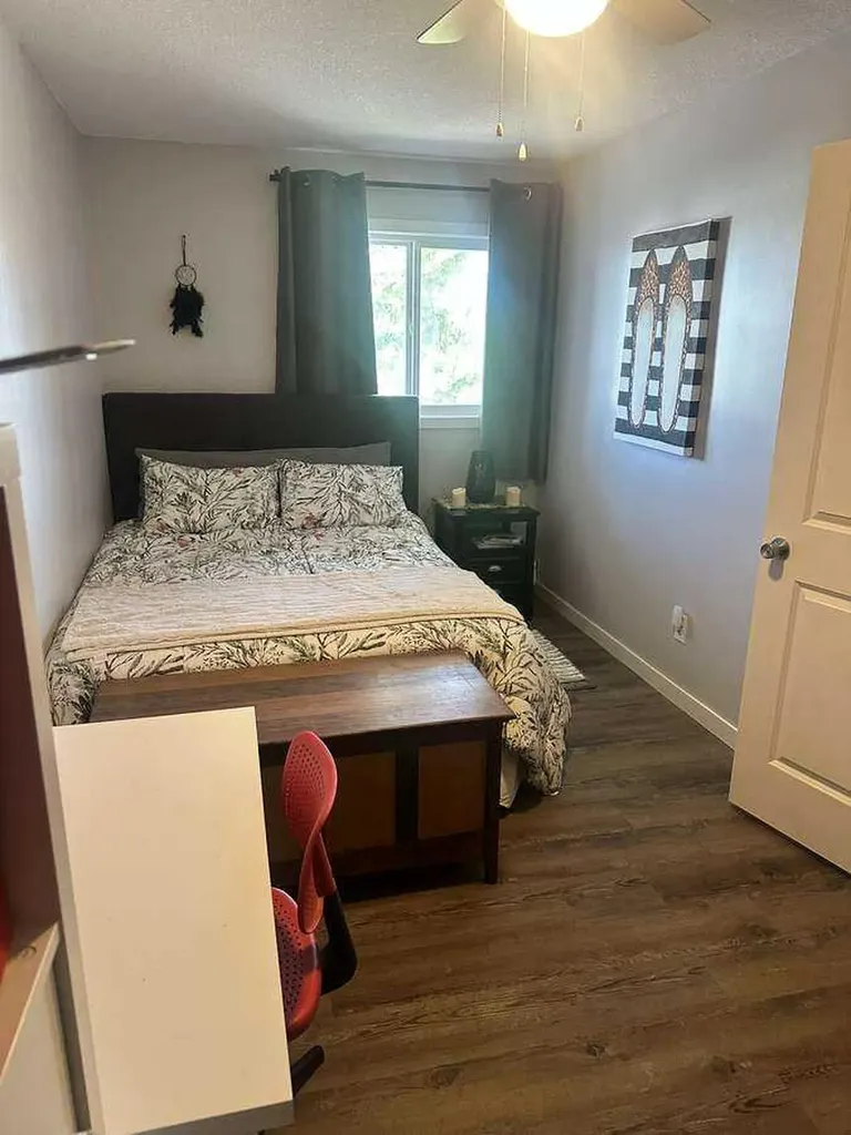 7201 Poplar Drive Grande Prairie AB T8V 6C5