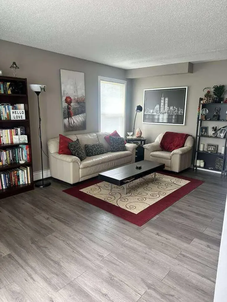 7201 Poplar Drive Grande Prairie AB T8V 6C5