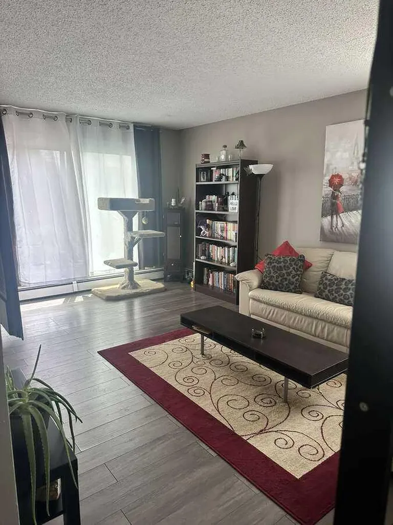 7201 Poplar Drive Grande Prairie AB T8V 6C5