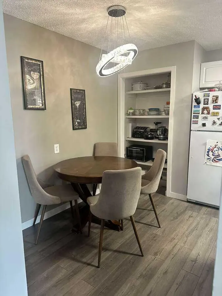 7201 Poplar Drive Grande Prairie AB T8V 6C5