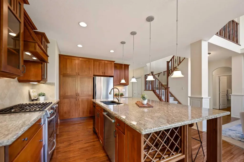 48 Strathlea Close SW Calgary AB T3H 5C6