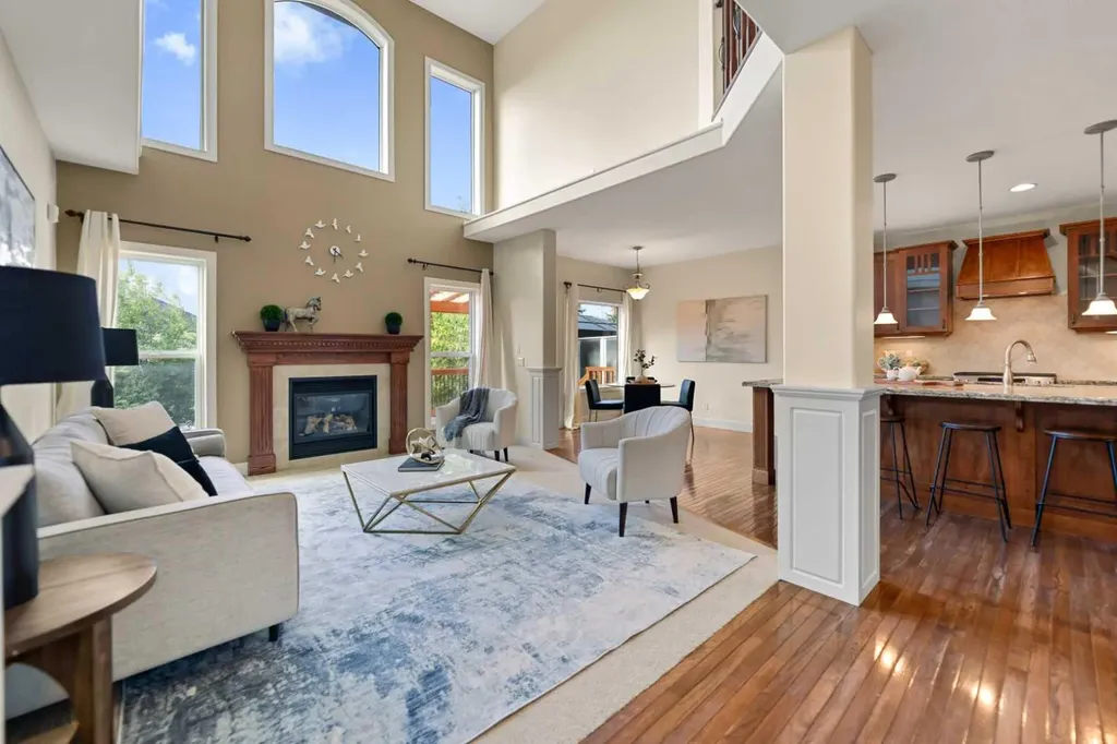 48 Strathlea Close SW Calgary AB T3H 5C6