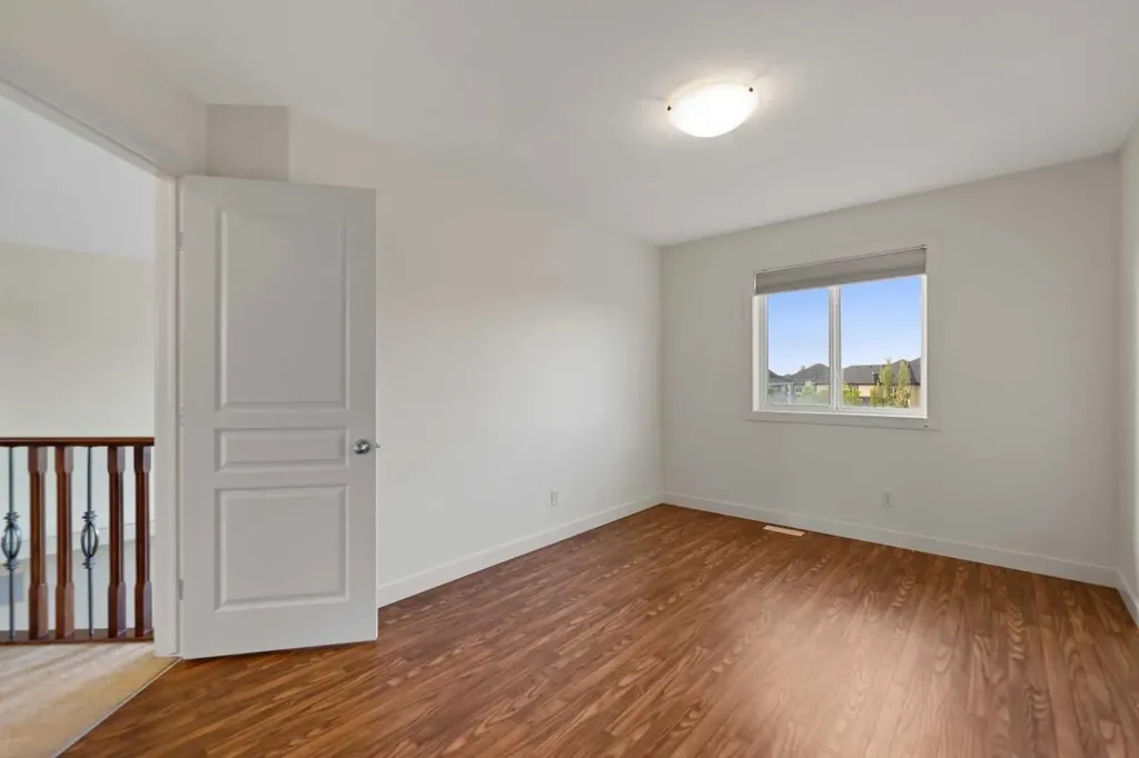 48 Strathlea Close SW Calgary AB T3H 5C6