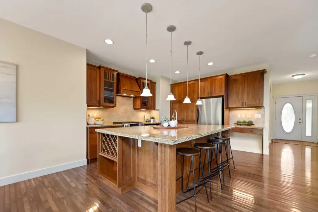 48 Strathlea Close SW Calgary AB T3H 5C6