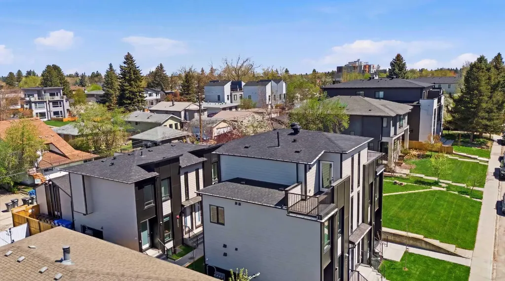 1636 19 Avenue NW Calgary AB T2M1B1