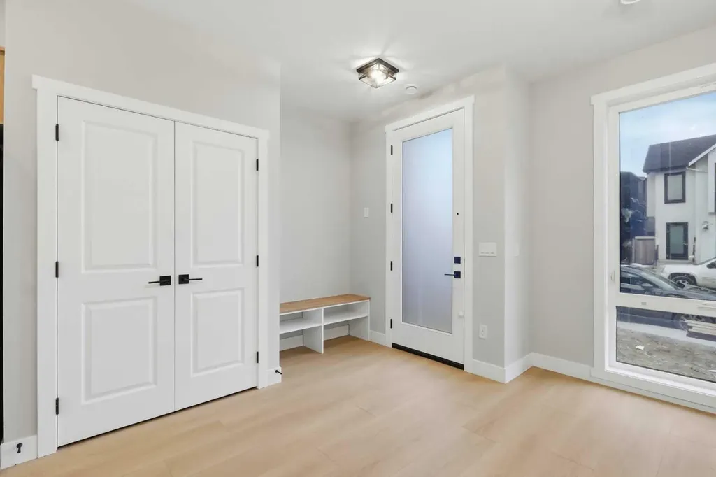 1636 19 Avenue NW Calgary AB T2M1B1