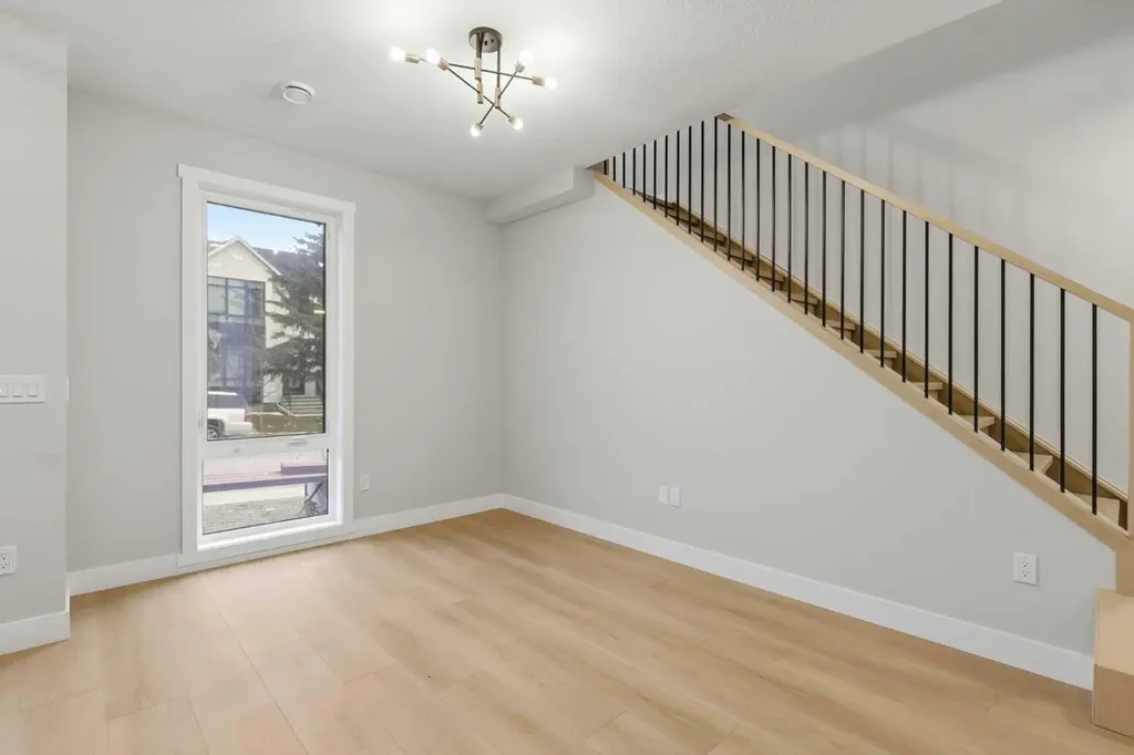1636 19 Avenue NW Calgary AB T2M1B1