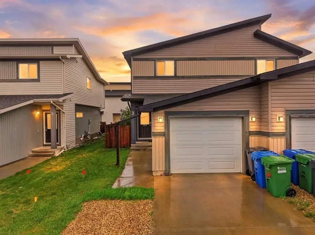 3 Greenhouse Place Red Deer AB T4P 0S5