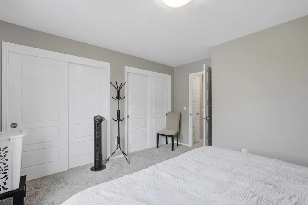 3 Greenhouse Place Red Deer AB T4P 0S5