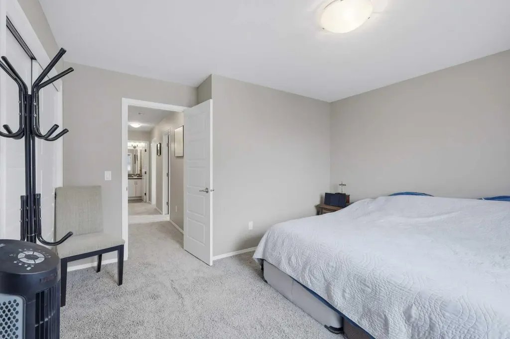 3 Greenhouse Place Red Deer AB T4P 0S5