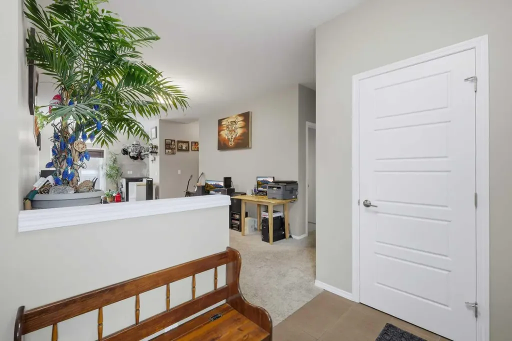 3 Greenhouse Place Red Deer AB T4P 0S5