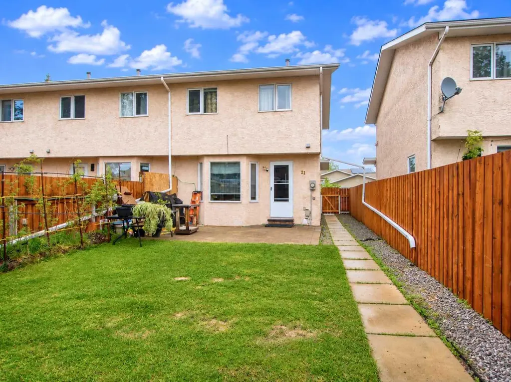 21 Dixon Crescent Red Deer AB T4R 2J1
