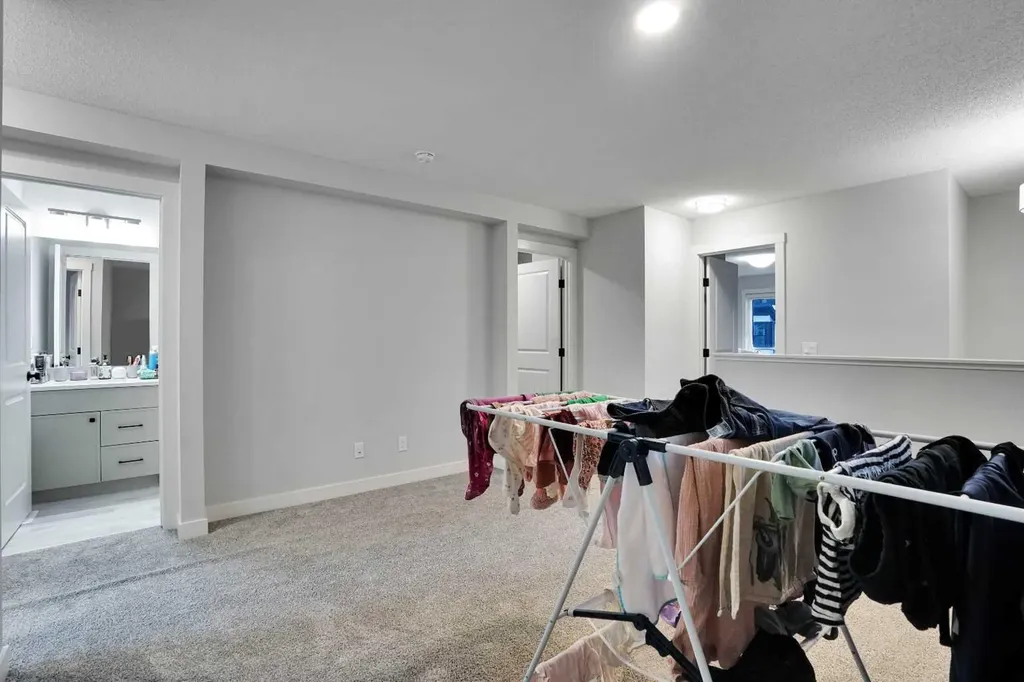 44 Seton Villas SE Calgary AB T3M 3G6