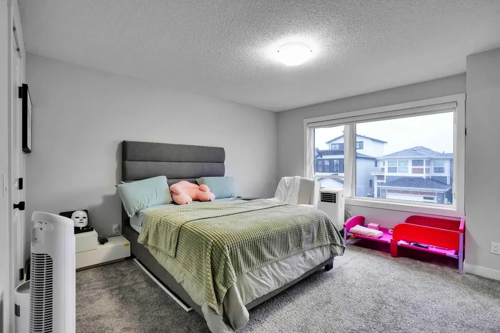 44 Seton Villas SE Calgary AB T3M 3G6