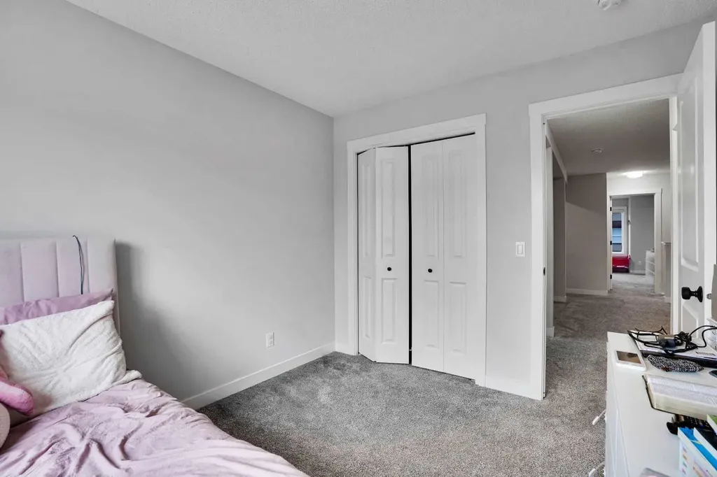 44 Seton Villas SE Calgary AB T3M 3G6