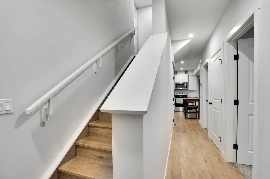44 Seton Villas SE Calgary AB T3M 3G6
