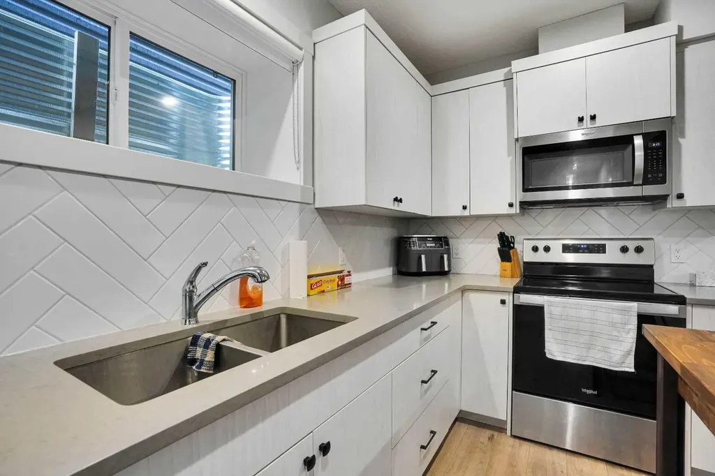 44 Seton Villas SE Calgary AB T3M 3G6