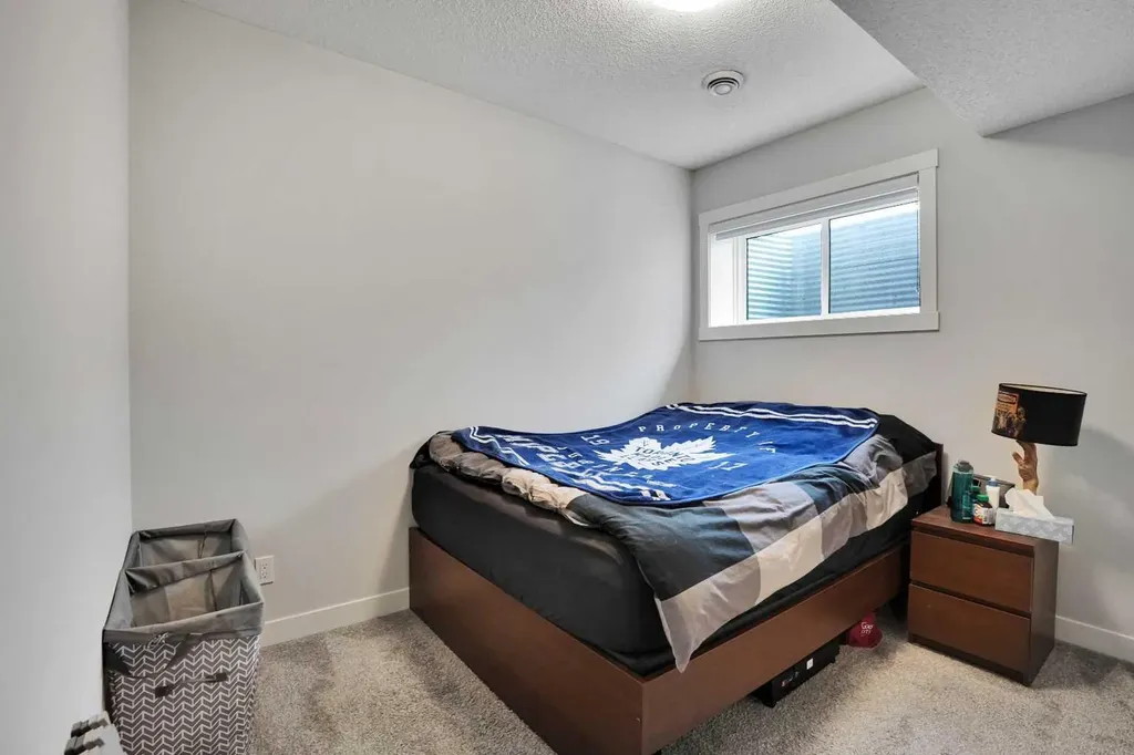44 Seton Villas SE Calgary AB T3M 3G6