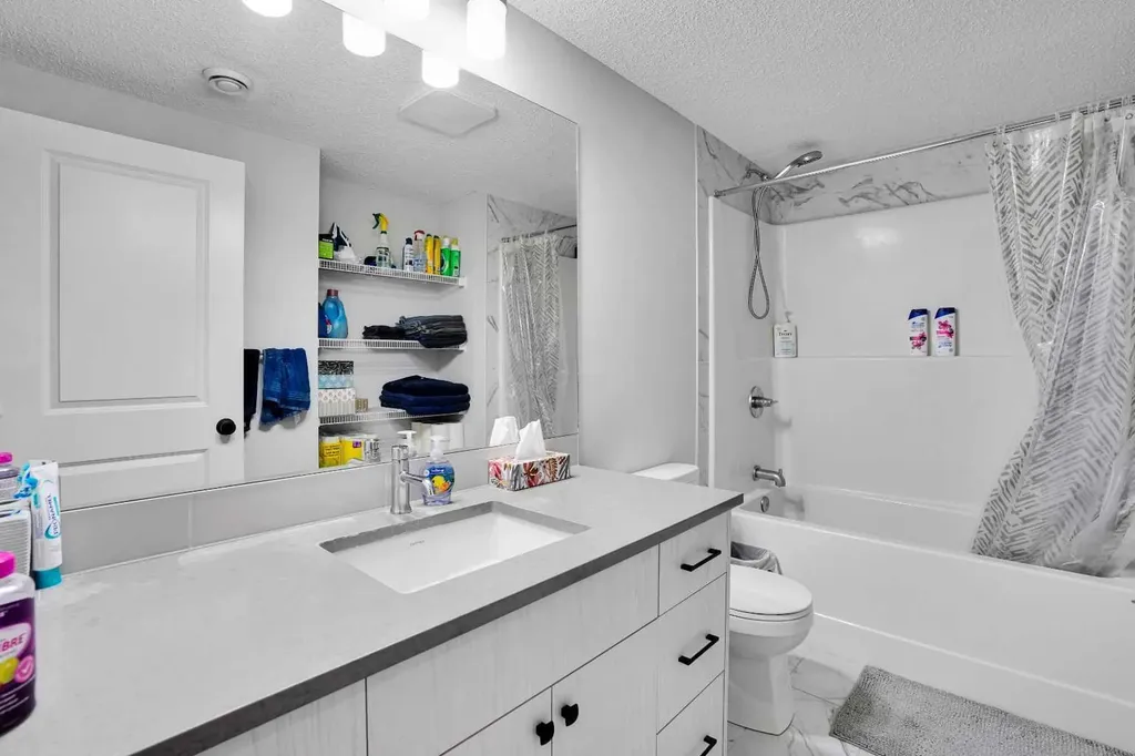 44 Seton Villas SE Calgary AB T3M 3G6