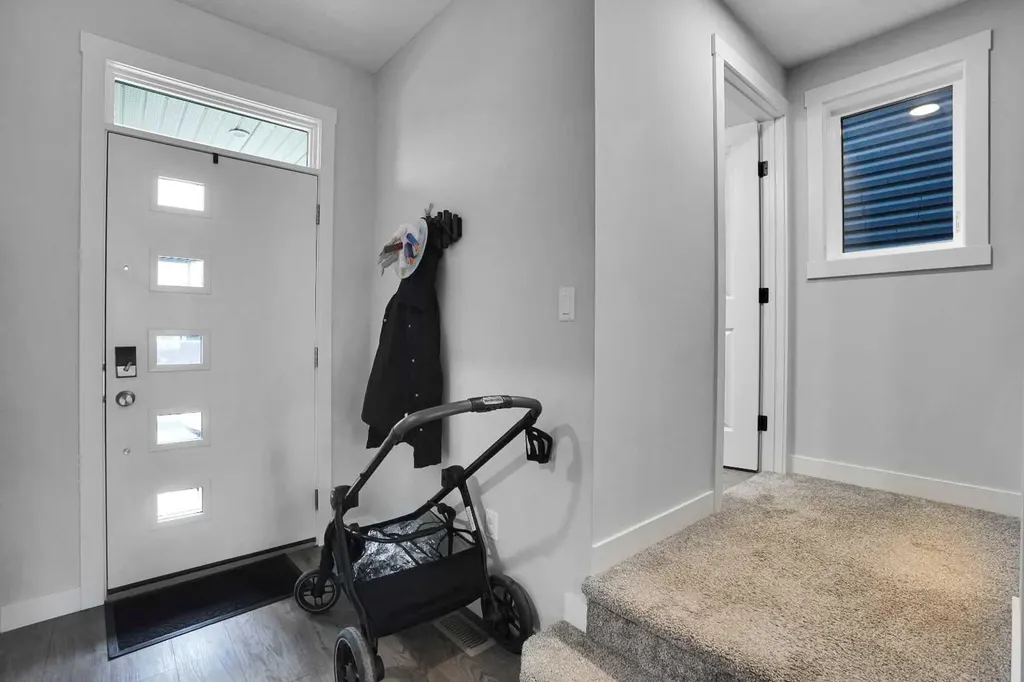 44 Seton Villas SE Calgary AB T3M 3G6