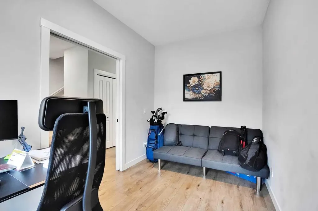 44 Seton Villas SE Calgary AB T3M 3G6
