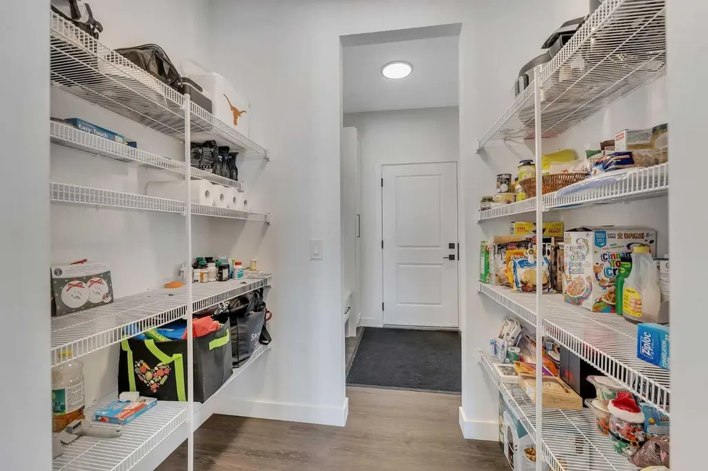 325 Crestmont Drive SW Calgary AB T3B 6G9