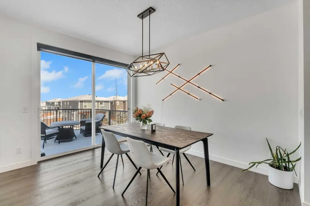 325 Crestmont Drive SW Calgary AB T3B 6G9