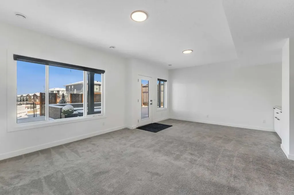 325 Crestmont Drive SW Calgary AB T3B 6G9