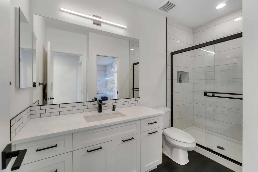 325 Crestmont Drive SW Calgary AB T3B 6G9