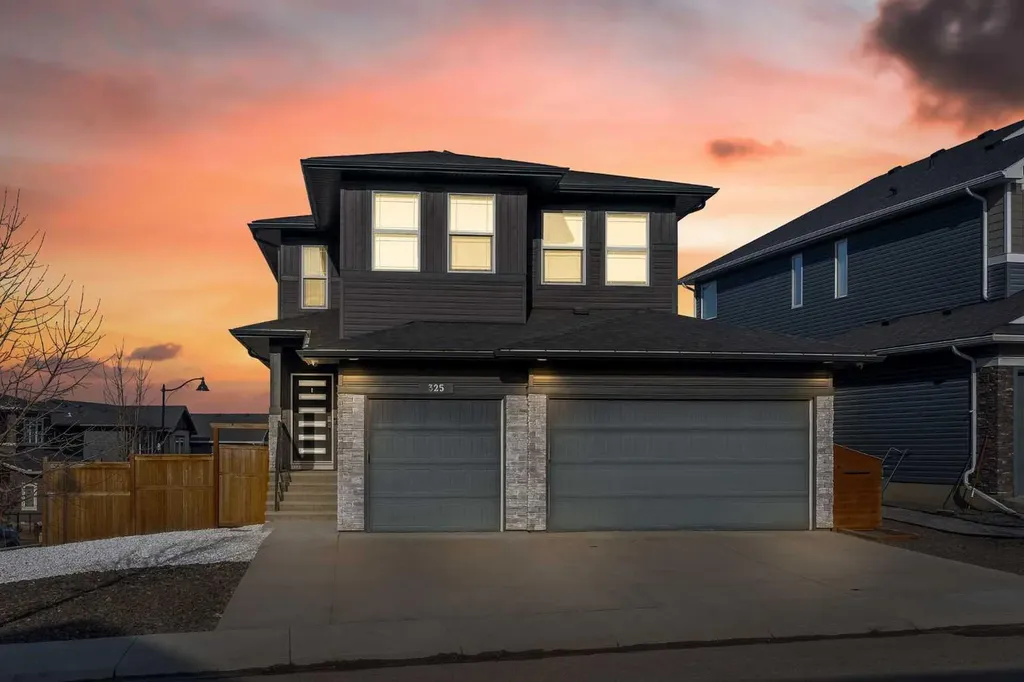 325 Crestmont Drive SW Calgary AB T3B 6G9