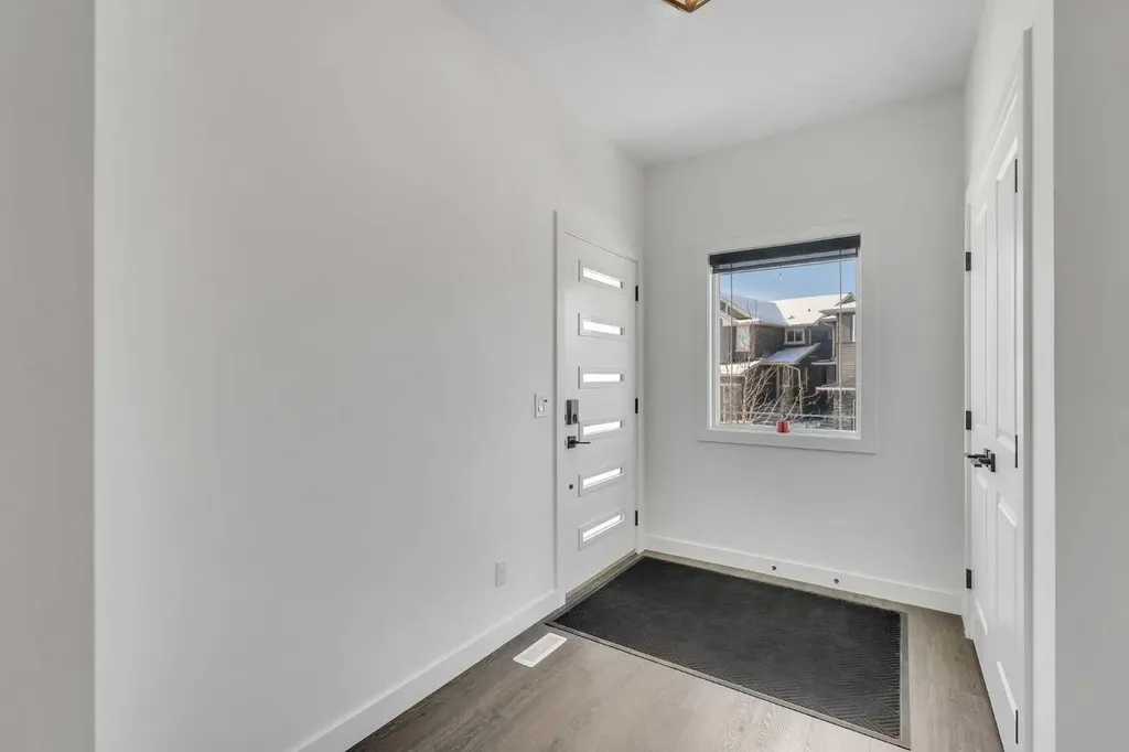 325 Crestmont Drive SW Calgary AB T3B 6G9