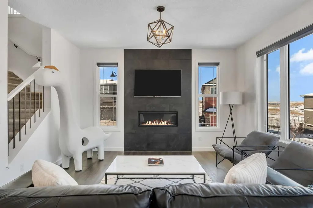 325 Crestmont Drive SW Calgary AB T3B 6G9