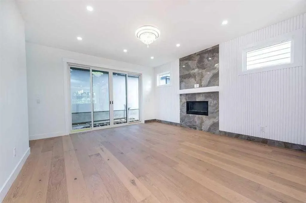 105 Hartford Road NW Calgary AB t2k2a7