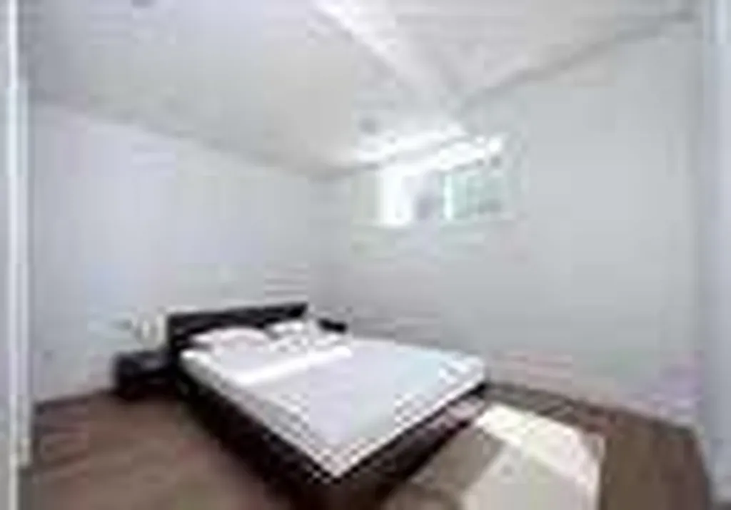 105 Hartford Road NW Calgary AB t2k2a7
