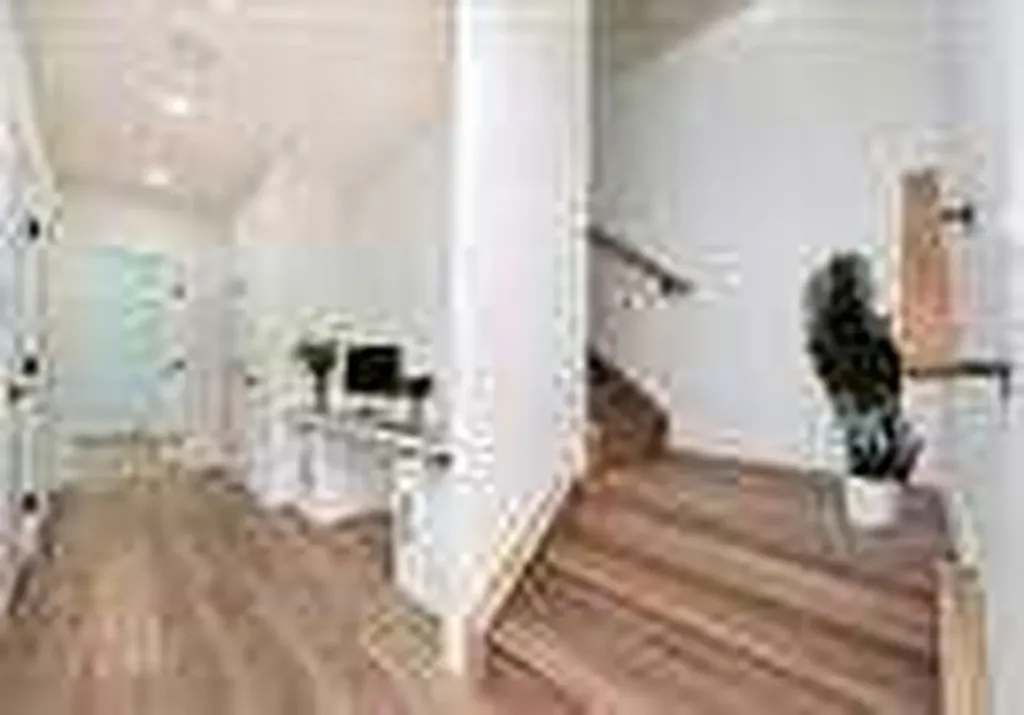 105 Hartford Road NW Calgary AB t2k2a7