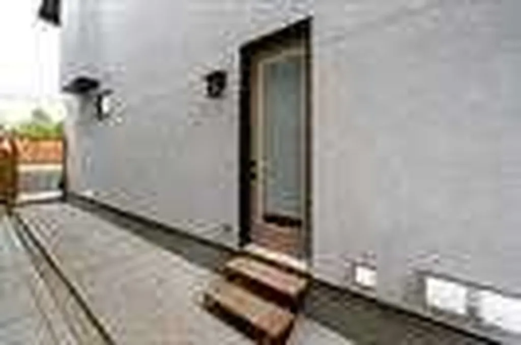 105 Hartford Road NW Calgary AB t2k2a7