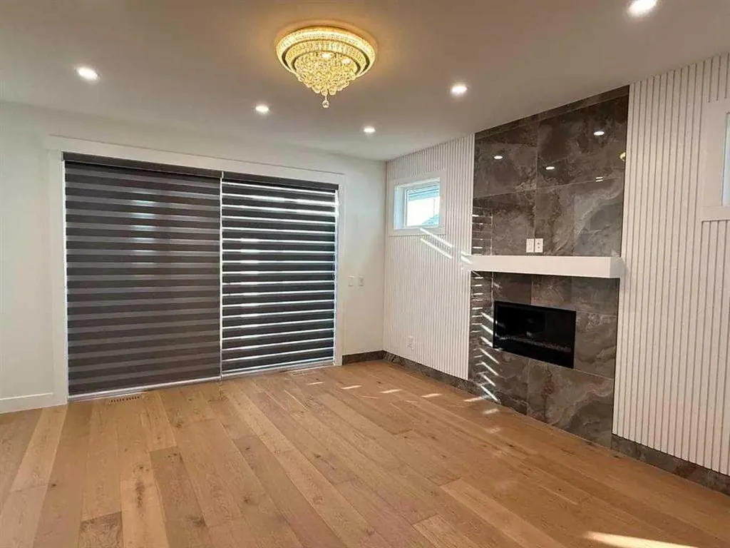 105 Hartford Road NW Calgary AB t2k2a7