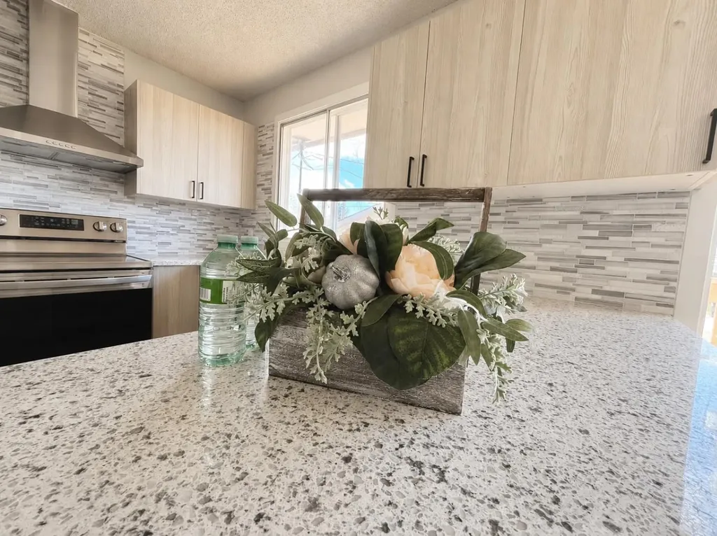215 Penbrooke Way SE Calgary AB T2A 3S7
