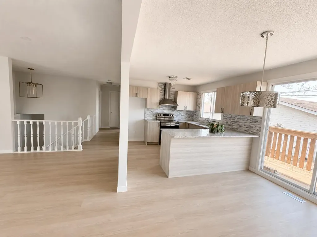 215 Penbrooke Way SE Calgary AB T2A 3S7