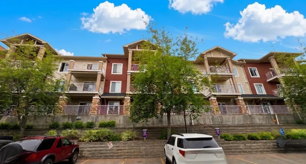 70 Panamount Drive NW Calgary AB T3K6K3